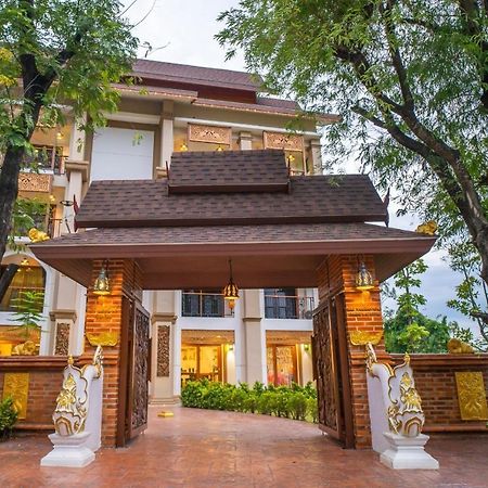 Siri Nakornpink Chiang Mai Hotel Sha Plus Exteriör bild