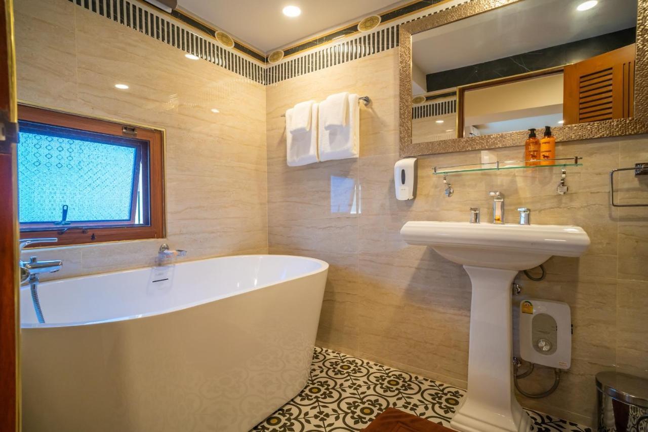 Siri Nakornpink Chiang Mai Hotel Sha Plus Exteriör bild