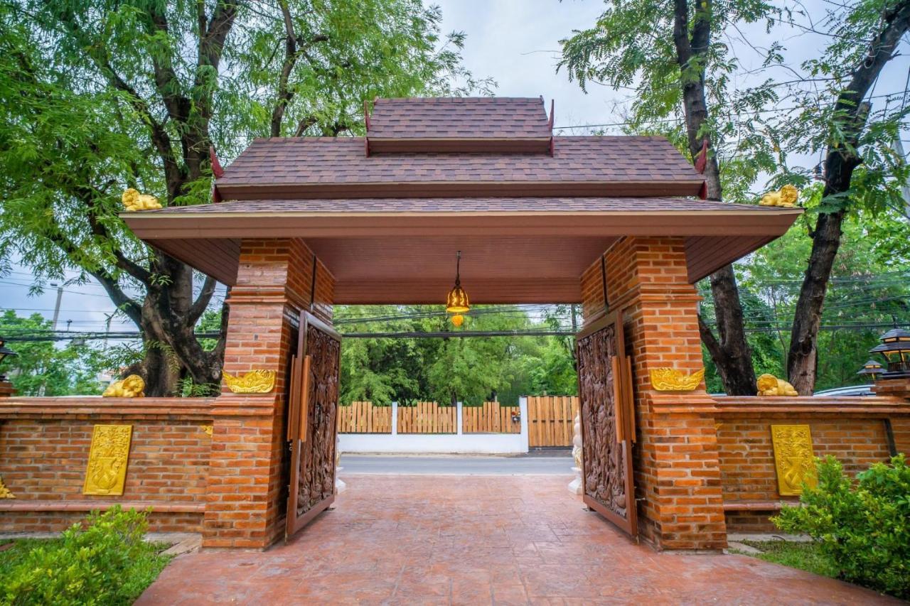 Siri Nakornpink Chiang Mai Hotel Sha Plus Exteriör bild