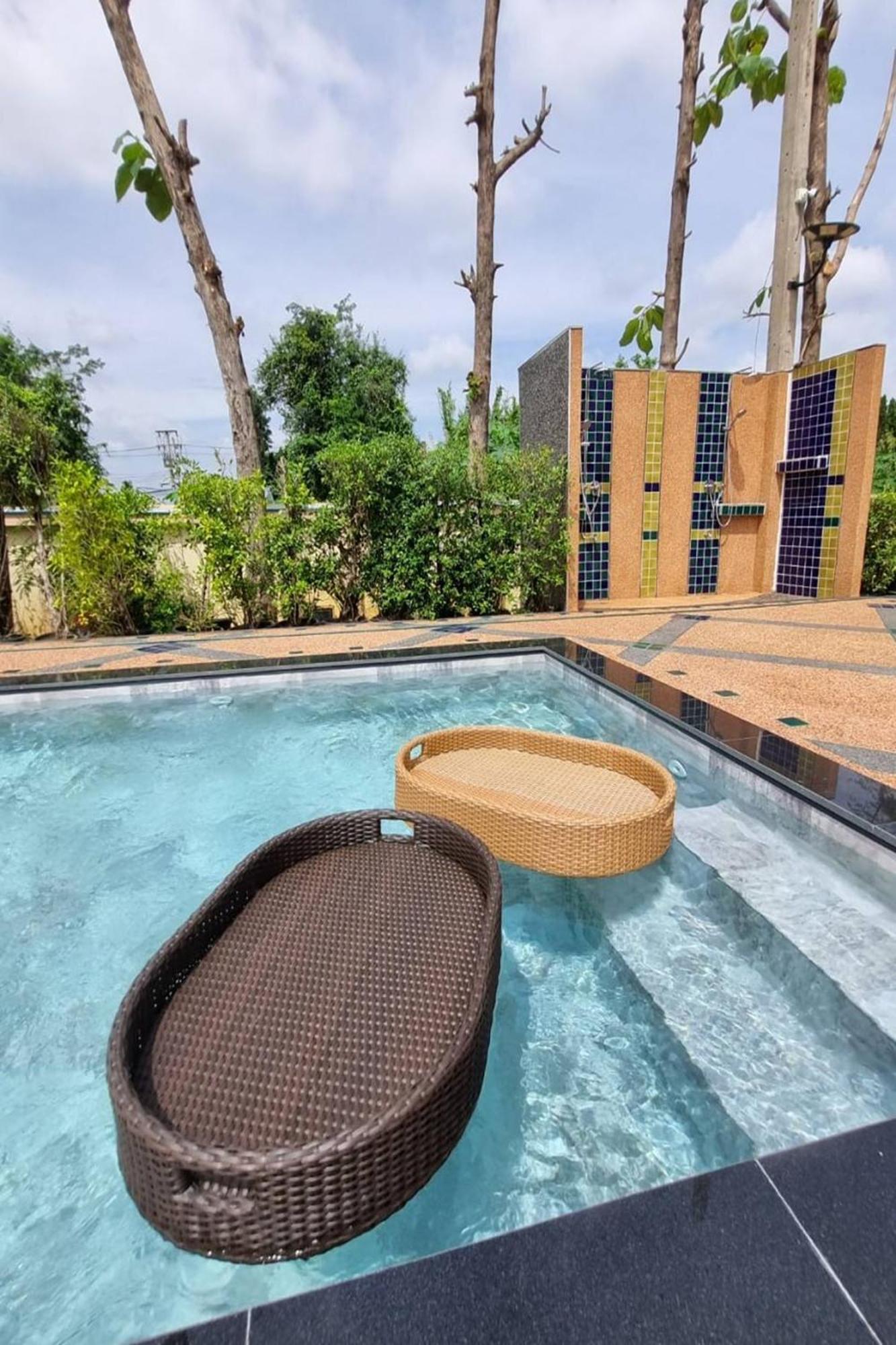 Siri Nakornpink Chiang Mai Hotel Sha Plus Exteriör bild