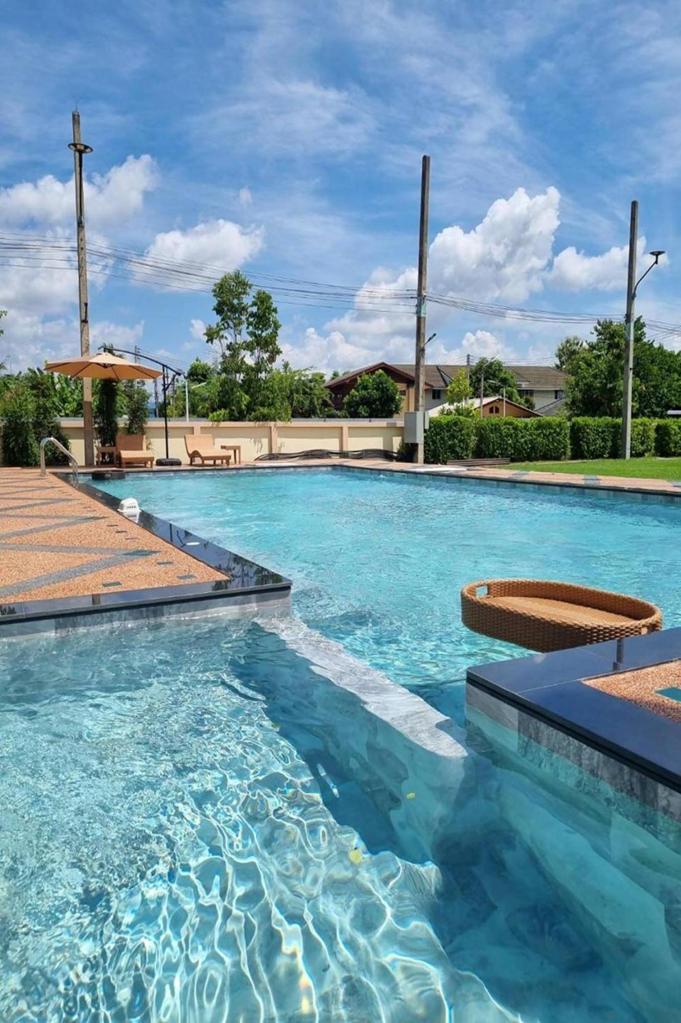 Siri Nakornpink Chiang Mai Hotel Sha Plus Exteriör bild